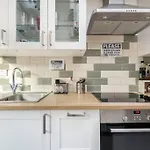 Cosy Double Room In Guest House Limehouse-Stephney