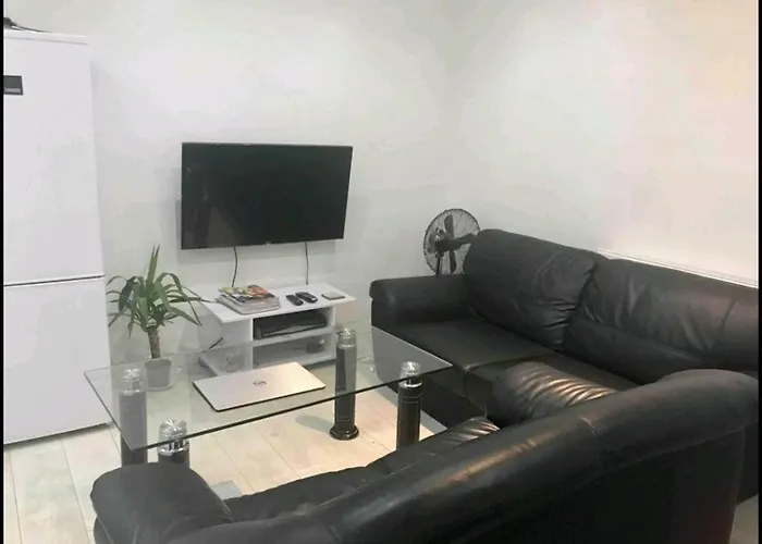 Cosy Double Room In Guest House Limehouse-Stephney