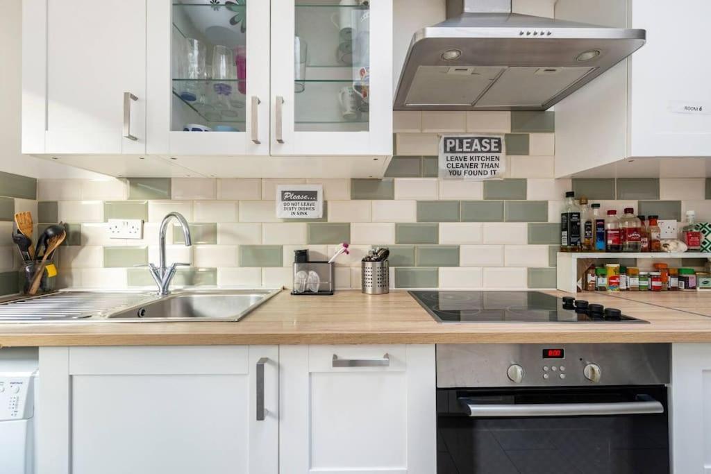 Cosy Double In Limehouse-stephney Alloggio in famiglia