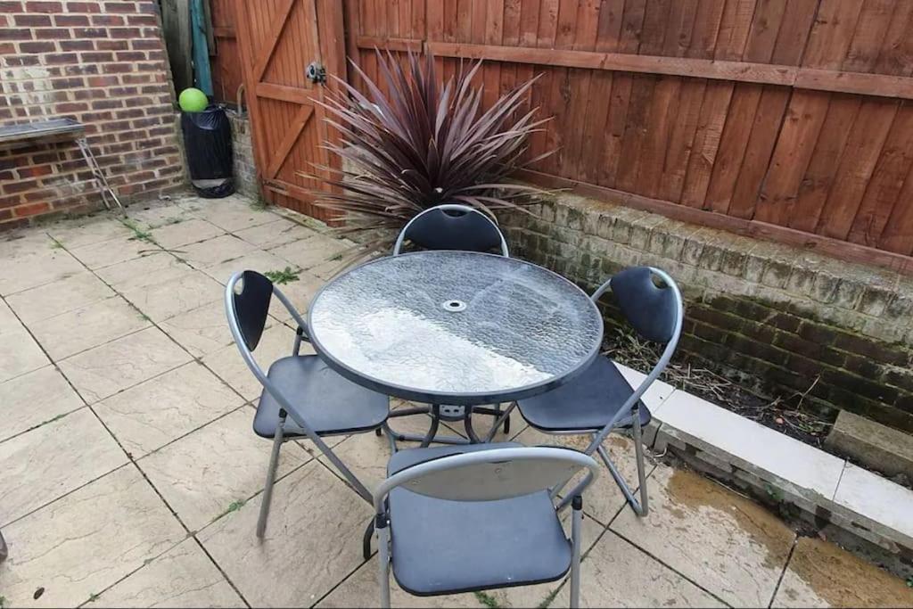 Cosy Double In Limehouse-stephney Privatunterkunft *
