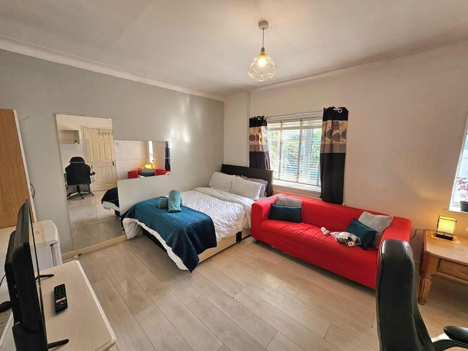 Cosy Double In Limehouse-stephney Privatunterkunft